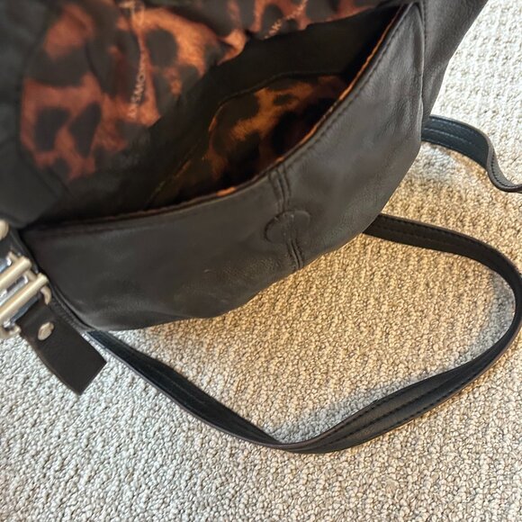 B. Makowsky Black Leather Crossbody - Picture 5 of 9